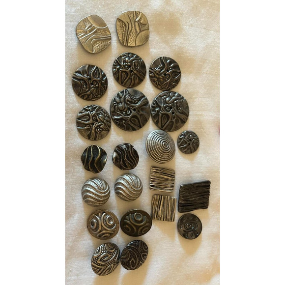 Unbranded Accessories - Lot of Metal Vintage Abstract Design MOD Style Buttons